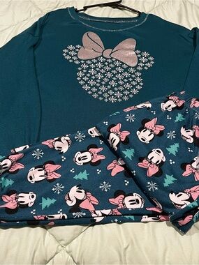 Women's adorable Minnie Mouse Christmas pajama set, XL
